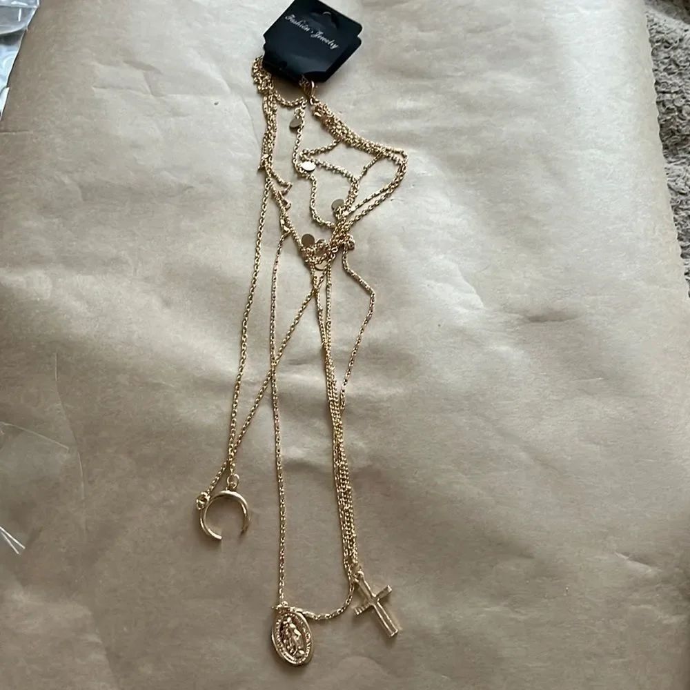 Beautiful Necklace  - Picture 1 of 2